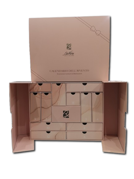 Bionike Defence Calendario Dell'Avvento con 12 Minitaglie Skincare e Make Up Bionike